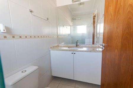 Apartamento à venda com 65m², 2 quartos e 2 vagas Apartamento à venda com 65m², 2 quartos e 2 vagasBanheiro da Suíte