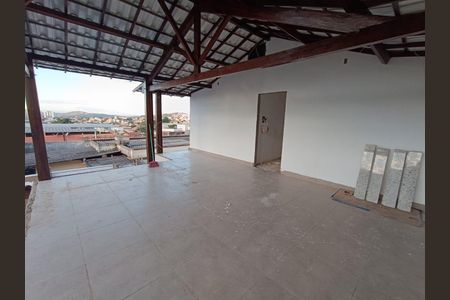 Casa à venda com 300m², 7 quartos e 6 vagas Casa à venda com 300m², 7 quartos e 6 vagasFoto 02