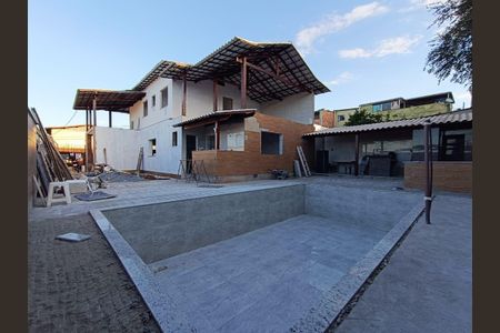 Casa à venda com 300m², 7 quartos e 6 vagas Casa à venda com 300m², 7 quartos e 6 vagasFoto 01