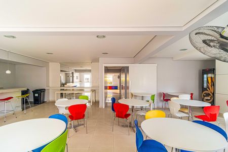 Apartamento à venda com 75m², 2 quartos e 1 vaga Apartamento à venda com 75m², 2 quartos e 1 vagaÁrea comum - Salão de festas