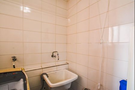Apartamento à venda com 75m², 3 quartos e 2 vagas Apartamento à venda com 75m², 3 quartos e 2 vagasCozinha e Área de Serviço