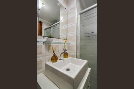 Apartamento à venda com 75m², 3 quartos e 2 vagas Apartamento à venda com 75m², 3 quartos e 2 vagasBanheiro Corredor