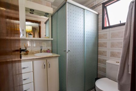 Apartamento à venda com 75m², 3 quartos e 2 vagas Apartamento à venda com 75m², 3 quartos e 2 vagasBanheiro da Suíte