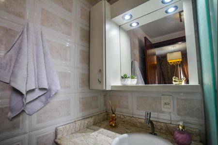 Apartamento à venda com 75m², 3 quartos e 2 vagas Apartamento à venda com 75m², 3 quartos e 2 vagasBanheiro da Suíte