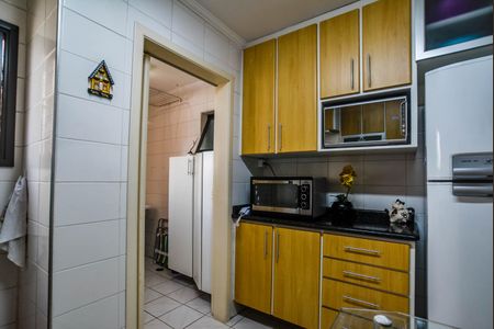 Apartamento à venda com 75m², 3 quartos e 2 vagas Apartamento à venda com 75m², 3 quartos e 2 vagasCozinha e Área de Serviço