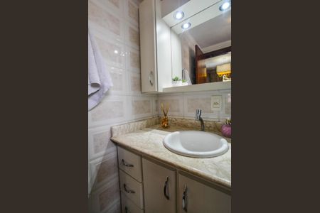 Apartamento à venda com 75m², 3 quartos e 2 vagas Apartamento à venda com 75m², 3 quartos e 2 vagasBanheiro da Suíte