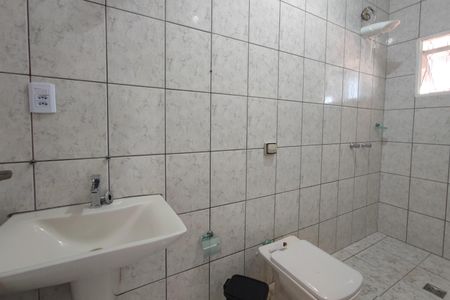 Casa à venda com 220m², 2 quartos e 2 vagas Casa à venda com 220m², 2 quartos e 2 vagasBanheiro Suíte