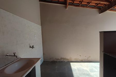 Casa à venda com 220m², 2 quartos e 2 vagas Casa à venda com 220m², 2 quartos e 2 vagasÁrea de Serviço