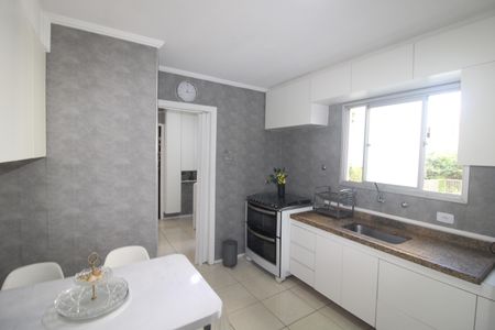 Apartamento à venda com 100m², 3 quartos e 2 vagasCozinha