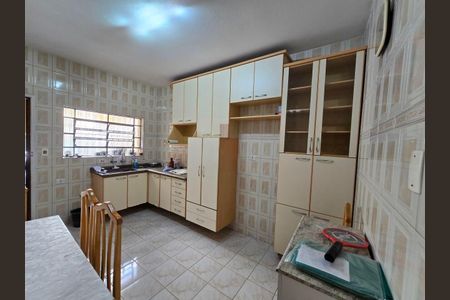 Casa à venda com 179m², 4 quartos e 2 vagas