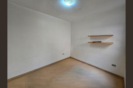 Casa à venda com 179m², 4 quartos e 2 vagas