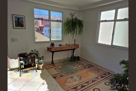 Casa à venda com 140m², 5 quartos e 2 vagas