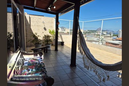 Casa à venda com 140m², 5 quartos e 2 vagas