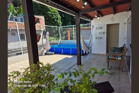 Casa à venda com 140m², 5 quartos e 2 vagas