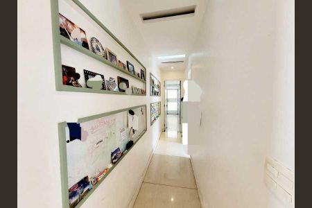 Casa à venda com 218m², 3 quartos e 5 vagas