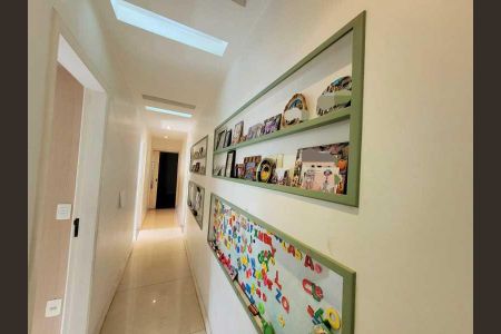 Casa à venda com 218m², 3 quartos e 5 vagas