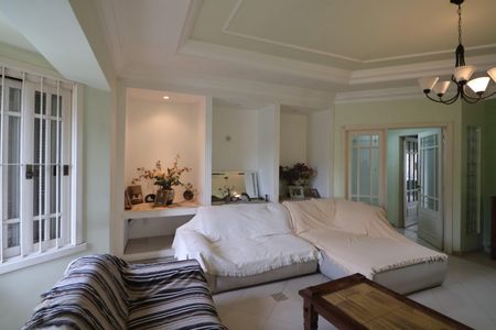 Casa à venda com 438m², 6 quartos e 3 vagasSala 1