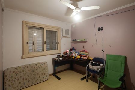 Casa à venda com 438m², 6 quartos e 3 vagasSuíte 2