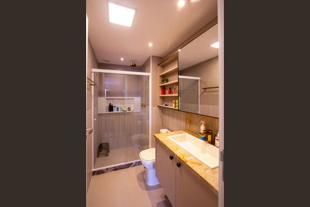 Apartamento à venda com 130m², 3 quartos e 2 vagasBanheiro da Suíte 2