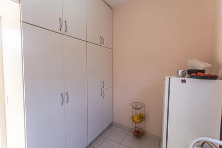 Casa à venda com 360m², 6 quartos e 5 vagas Casa à venda com 360m², 6 quartos e 5 vagasQuarto de Serviço