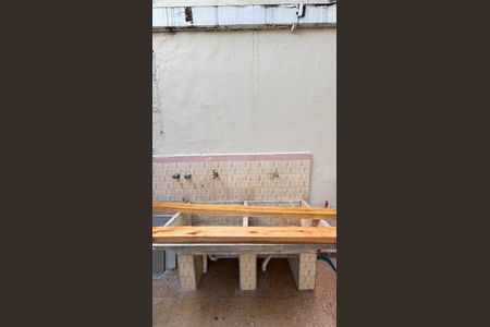 Casa à venda com 112m², 3 quartos e 1 vagaÁrea de Serviço - Quintal