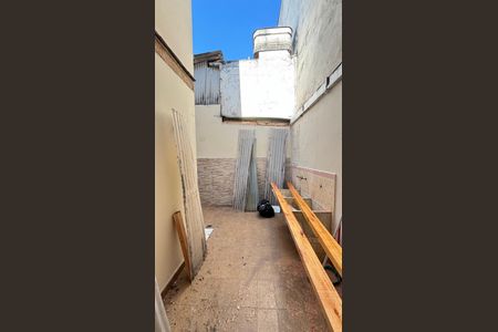 Casa à venda com 112m², 3 quartos e 1 vagaÁrea de Serviço - Quintal