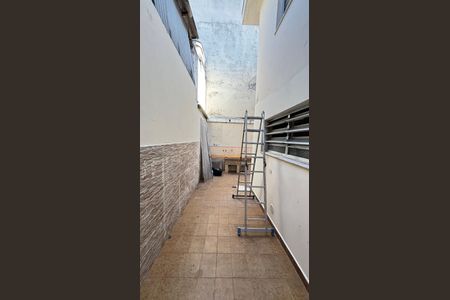 Casa à venda com 112m², 3 quartos e 1 vagaÁrea de Serviço - Quintal