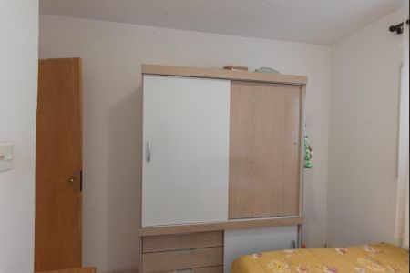 Casa à venda com 250m², 2 quartos e 2 vagas Casa à venda com 250m², 2 quartos e 2 vagasCasa 2- Quarto 2