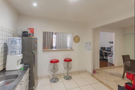 Casa à venda com 250m², 2 quartos e 2 vagas Casa à venda com 250m², 2 quartos e 2 vagasCozinha