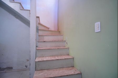 Apartamento à venda com 140m², 5 quartos e 4 vagas Apartamento à venda com 140m², 5 quartos e 4 vagasAcesso a sótão