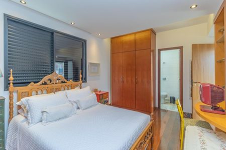 Apartamento à venda com 190m², 4 quartos e 3 vagas Apartamento à venda com 190m², 4 quartos e 3 vagasFoto 42