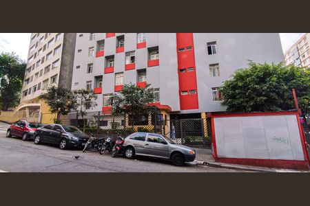 Apartamento para alugar com 54m², 2 quartos e 1 vaga Apartamento para alugar com 54m², 2 quartos e 1 vagaFachada