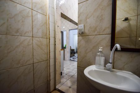 Casa de condomínio à venda com 324m², 3 quartos e sem vaga Casa de condomínio à venda com 324m², 3 quartos e sem vagaBanheiro