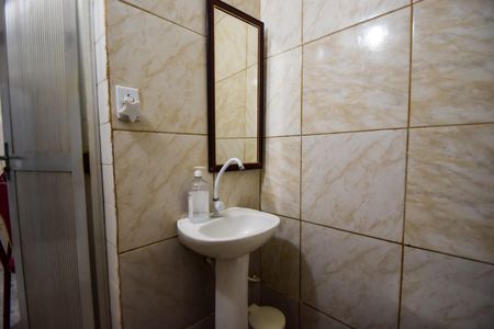 Casa de condomínio à venda com 324m², 3 quartos e sem vaga Casa de condomínio à venda com 324m², 3 quartos e sem vagaBanheiro