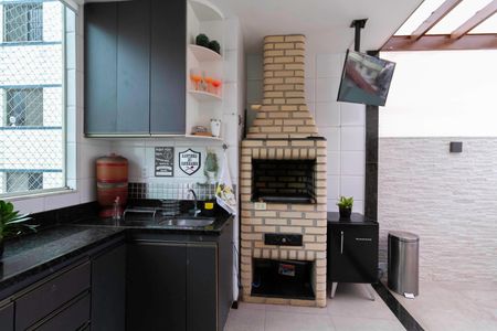 Apartamento à venda com 176m², 3 quartos e 1 vaga Apartamento à venda com 176m², 3 quartos e 1 vagaCobertura