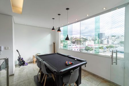 Apartamento à venda com 176m², 3 quartos e 1 vaga Apartamento à venda com 176m², 3 quartos e 1 vagaCobertura - Sala