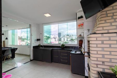 Apartamento à venda com 176m², 3 quartos e 1 vaga Apartamento à venda com 176m², 3 quartos e 1 vagaCobertura