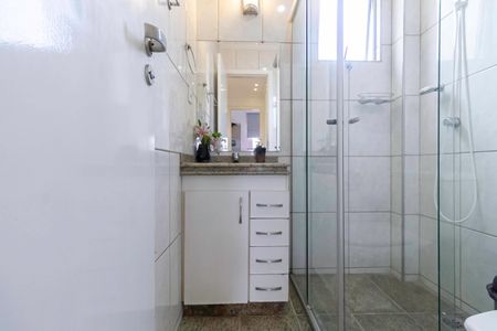 Apartamento à venda com 176m², 3 quartos e 1 vaga Apartamento à venda com 176m², 3 quartos e 1 vagaBanheiro social 1
