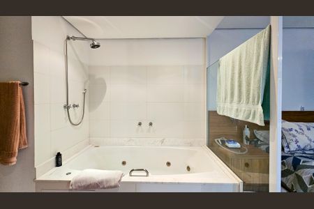 Apartamento à venda com 116m², 2 quartos e 2 vagas Apartamento à venda com 116m², 2 quartos e 2 vagasBanheiro da Suíte