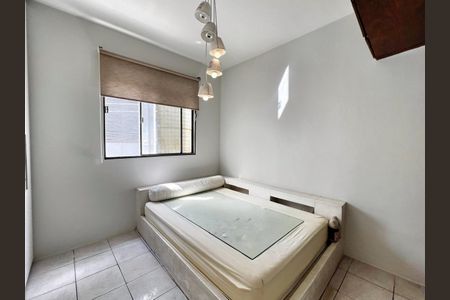 Apartamento à venda com 87m², 3 quartos e 1 vagaQuarto 2