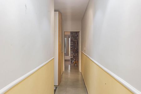 Casa à venda com 110m², 3 quartos e 2 vagasCorredor