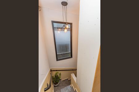 Casa à venda com 110m², 3 quartos e 2 vagasEscada