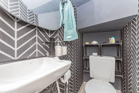 Casa à venda com 110m², 3 quartos e 2 vagasLavabo