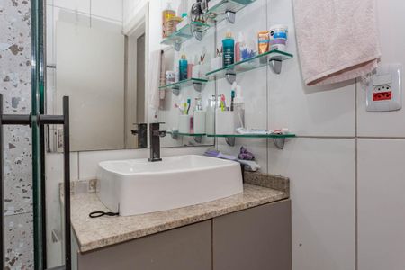 Casa à venda com 110m², 3 quartos e 2 vagasBanheiro Social