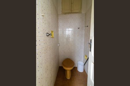 Casa à venda com 168m², 3 quartos e 3 vagas Casa à venda com 168m², 3 quartos e 3 vagasBanheiro de Serviço