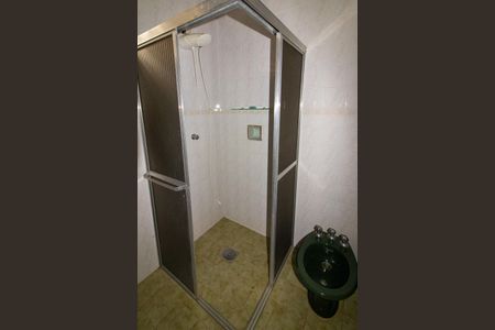 Casa à venda com 168m², 3 quartos e 3 vagas Casa à venda com 168m², 3 quartos e 3 vagasBanheiro Social