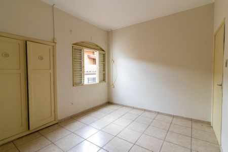 Casa à venda com 168m², 3 quartos e 3 vagas Casa à venda com 168m², 3 quartos e 3 vagasQuarto 1