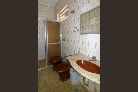 Casa à venda com 168m², 3 quartos e 3 vagas Casa à venda com 168m², 3 quartos e 3 vagasBanheiro Suíte