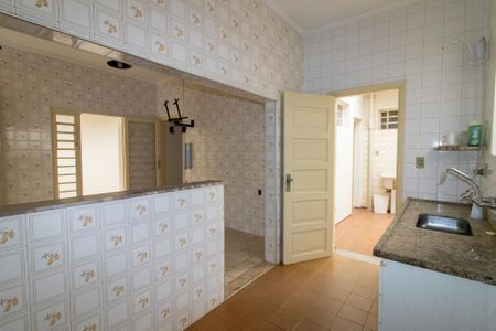 Casa à venda com 168m², 3 quartos e 3 vagas Casa à venda com 168m², 3 quartos e 3 vagasCozinha