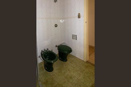 Casa à venda com 168m², 3 quartos e 3 vagas Casa à venda com 168m², 3 quartos e 3 vagasBanheiro Social